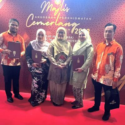ANUGERAH PERKHIDMATAN CEMERLANG